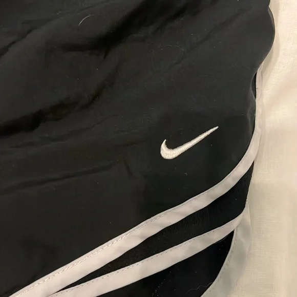 Nike dri-fit shorts - Picture 2 of 3